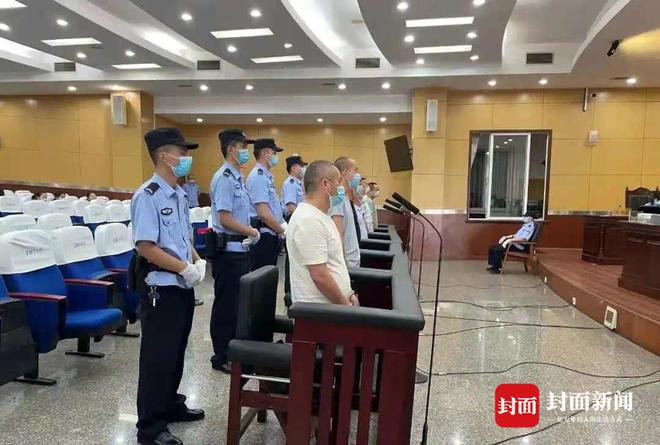 ob体育违规收购废油桶加工成卷帘门 多人获刑赔偿环境损害费10万余元(图1)