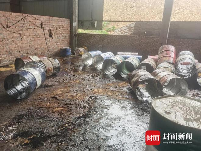 ob体育违规收购废油桶加工成卷帘门 多人获刑赔偿环境损害费10万余元(图3)