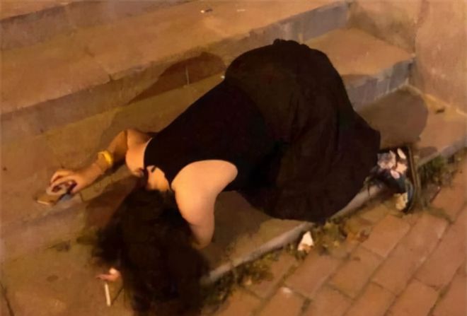 ob体育·(中国)官方网站四川男子强行与醉酒女发生关系女子浑然不知直到发现反穿(图3)