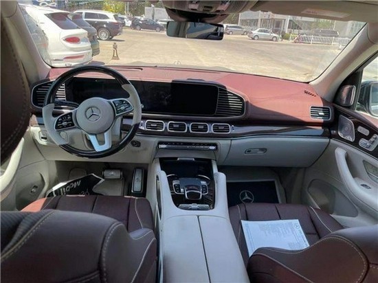 ob体育app下载纯进口2023款迈奔驰GLS600国六现车(图2)