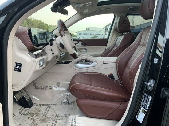 ob体育app下载纯进口2023款迈奔驰GLS600国六现车(图4)