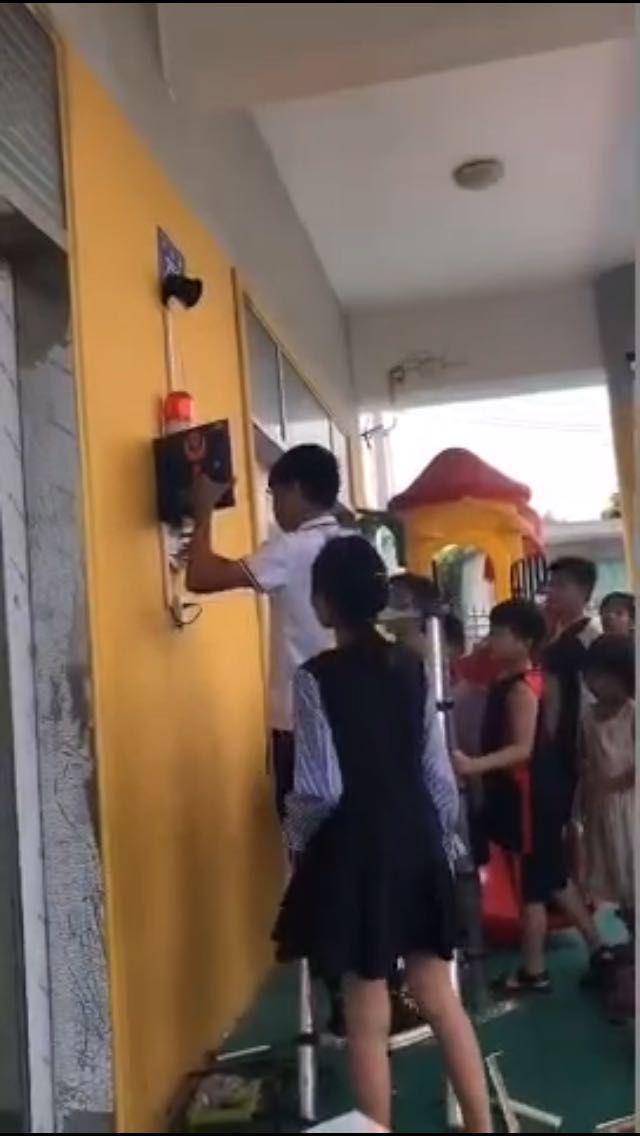 ob体育app下载校园一键报警学校安全应急一键报警器(图1)
