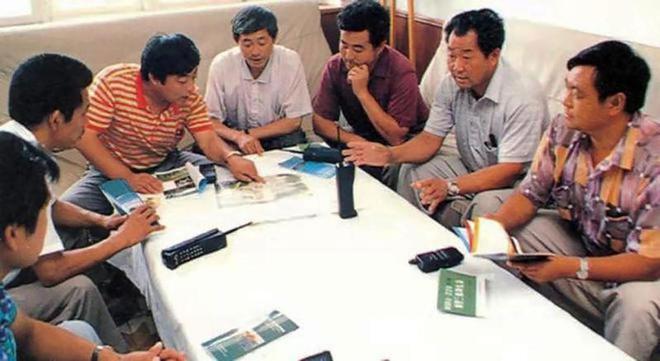 ob体育·(中国)官方网站90年代火爆的BP机现在拿出来还能用吗？它的兄弟就在我(图15)
