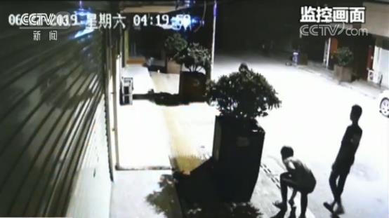 ob体育仗着未满十六周岁不负刑事责任 四名犯罪嫌疑人屡屡犯案(图1)