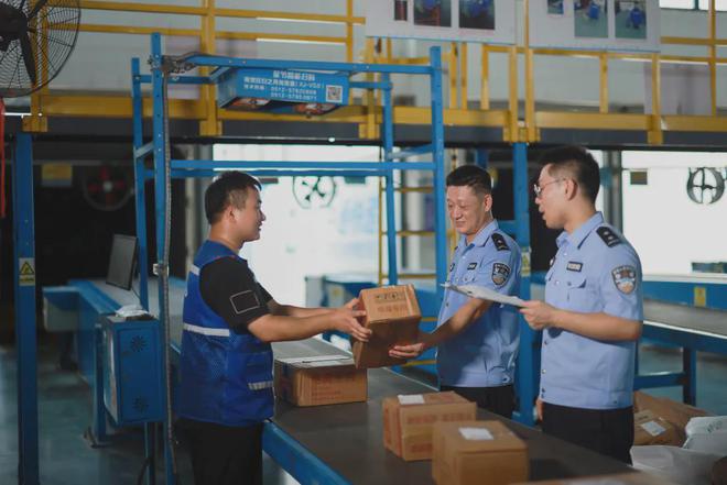 ob体育·(中国)官方网站成就满满、亮点多多河北公安交出热辣滚烫成绩单！(图2)