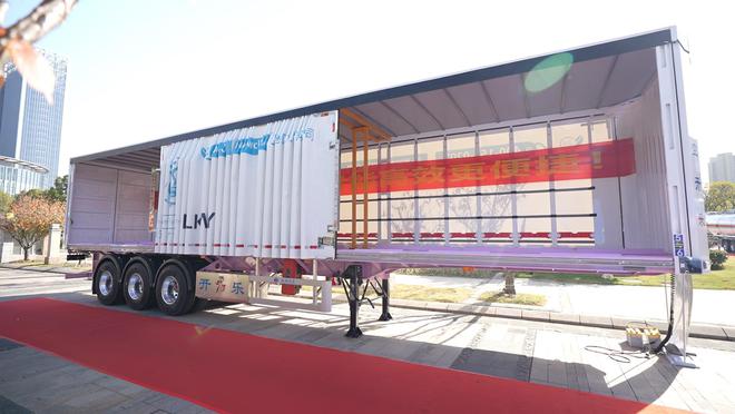ob体育·(中国)官方网站电动侧帘车彰显产品力航空开乐想客户之所想(图4)