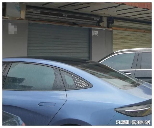 ob体育这么多店铺关门商场也是空荡荡的大家都不消费了吗？(图4)