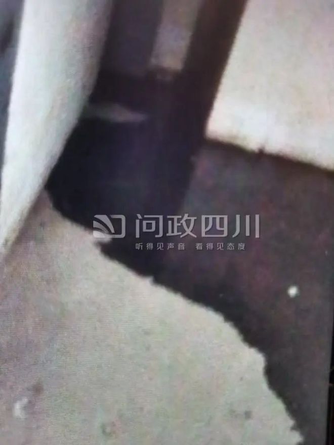 ob体育·(中国)官方网站南充：网友反映小区车库漏水严重！希望开发商早日解决(图1)