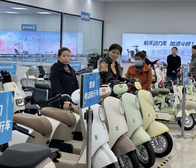 ob体育app下载2025年别急着更换电动车不妨再多等几个月价格便宜还更实用(图1)